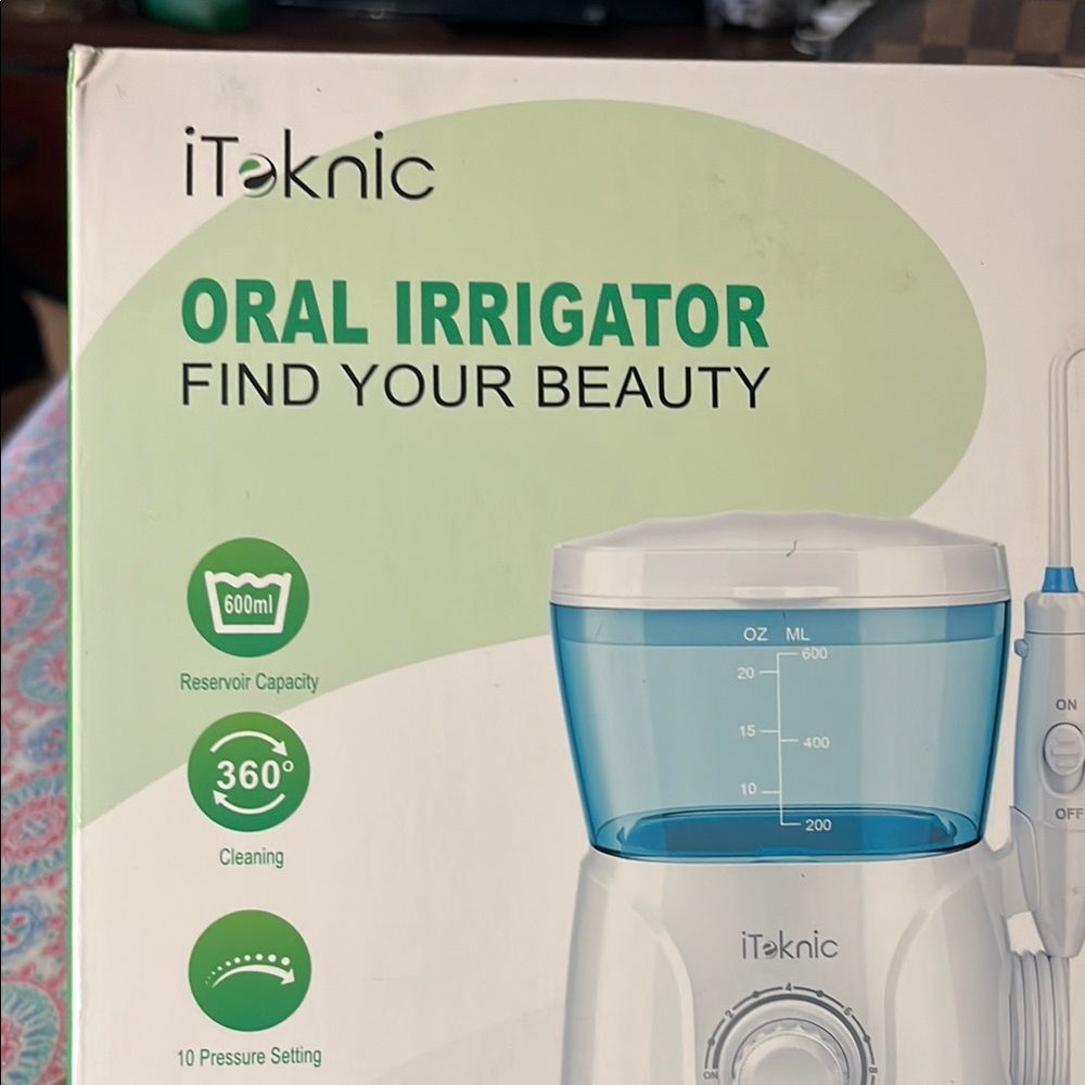 iTeknic Oral Irrigator with Blue Water Tank